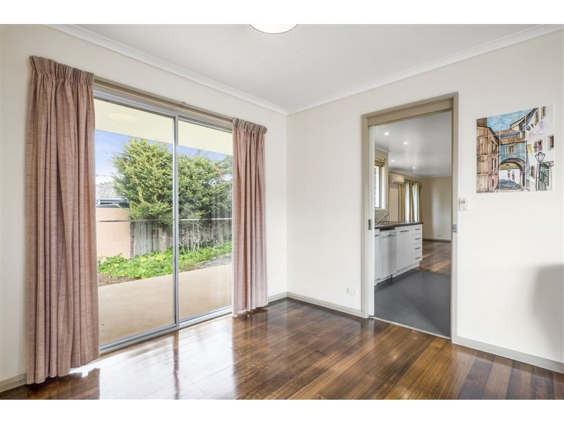 33 Wells Parade, Blackmans Bay TAS 7052