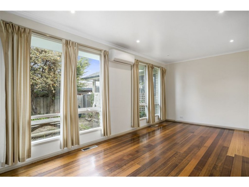 33 Wells Parade, Blackmans Bay TAS 7052