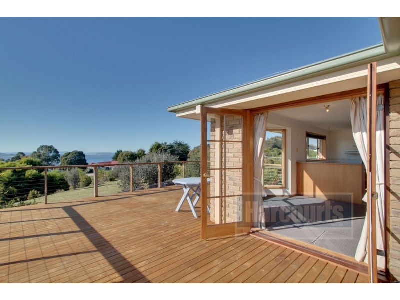 2/5 Donohoe Garden, Kingston Beach TAS 7050