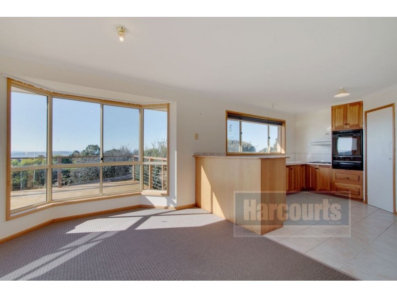 2/5 Donohoe Garden, Kingston Beach TAS 7050