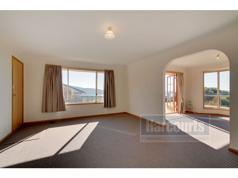 2/5 Donohoe Garden, Kingston Beach TAS 7050
