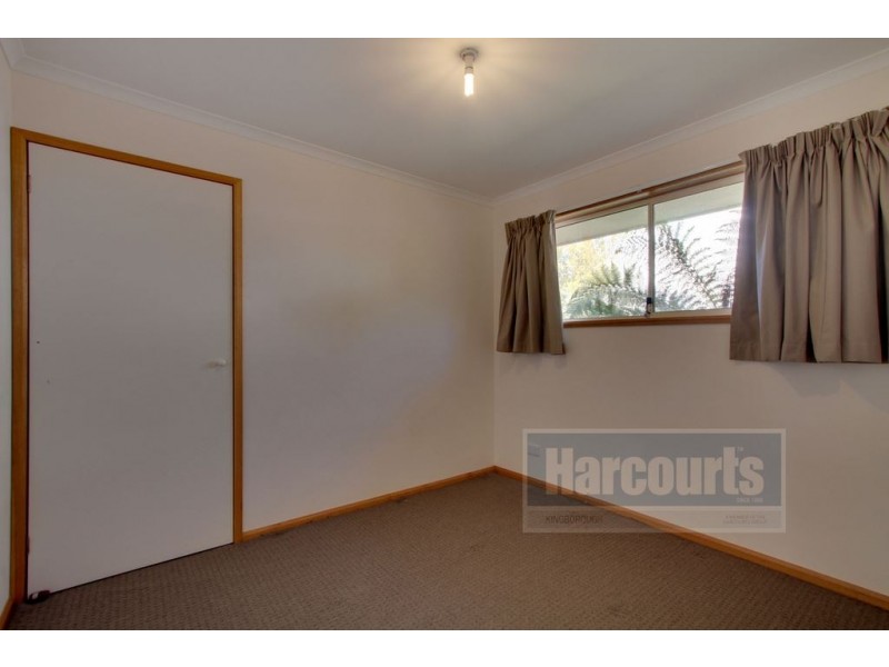2/5 Donohoe Garden, Kingston Beach TAS 7050