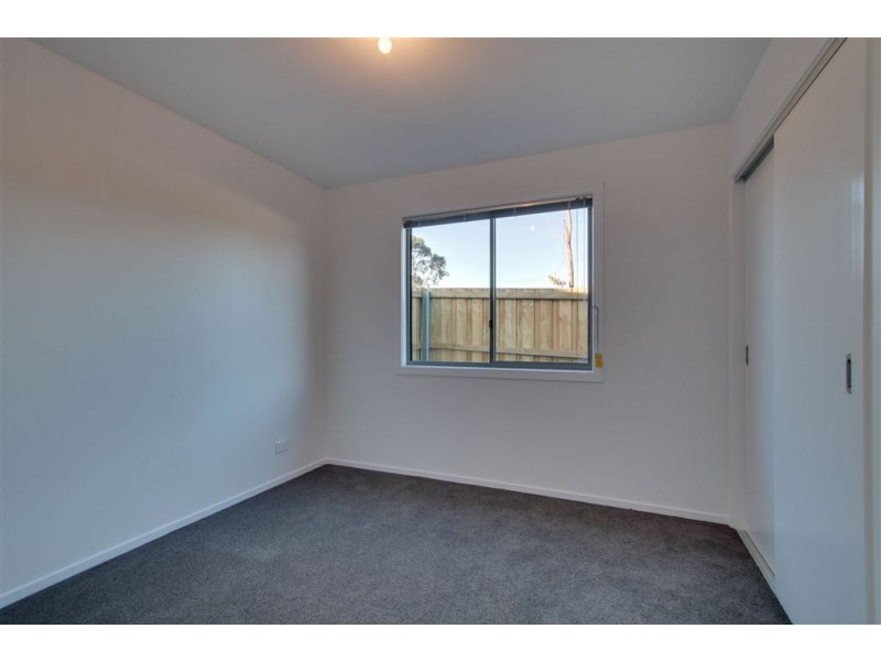 4/17 Sandstone Grove, Blackmans Bay TAS 7052