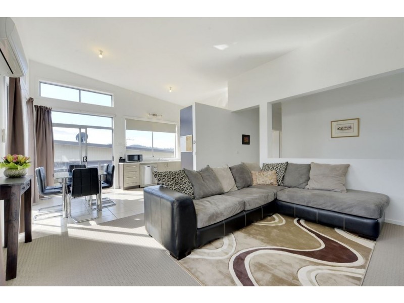 1/54 Ineke Drive, Kingston TAS 7050