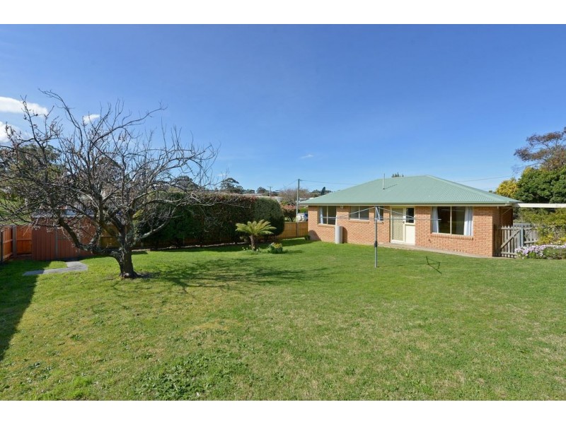 193 Roslyn Avenue, Blackmans Bay TAS 7052
