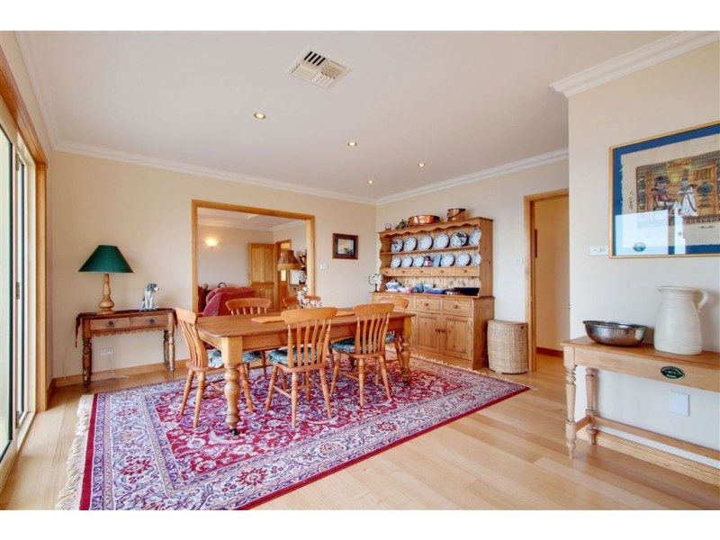 6 Kunzea Road, Taroona TAS 7053
