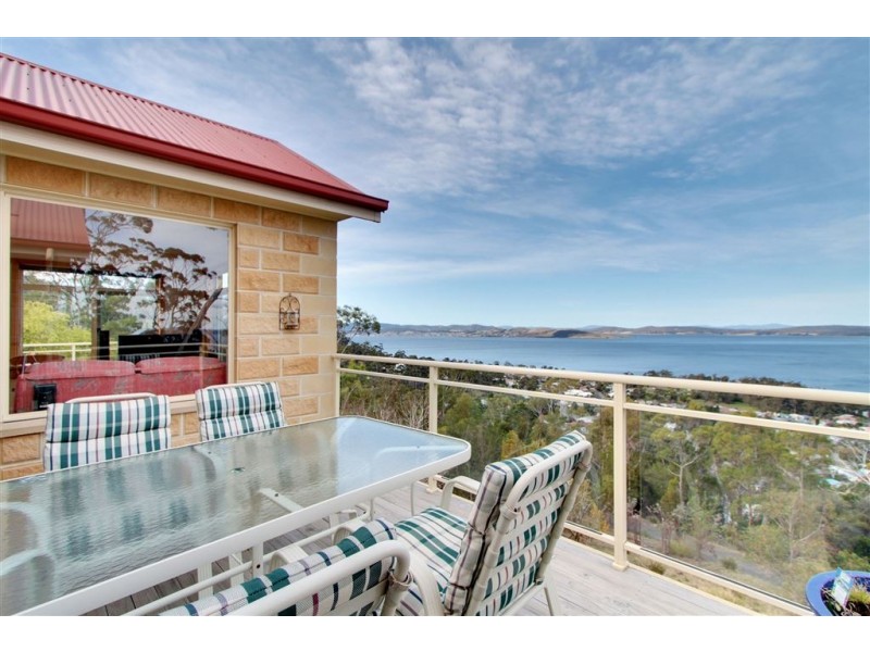 6 Kunzea Road, Taroona TAS 7053