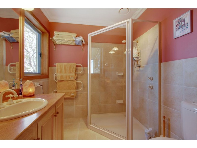 6 Kunzea Road, Taroona TAS 7053