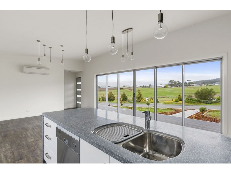 1 Plum Tree Close, Huonville TAS 7109
