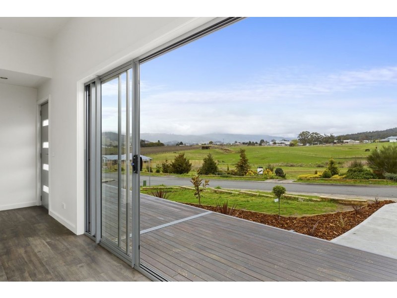 1 Plum Tree Close, Huonville TAS 7109