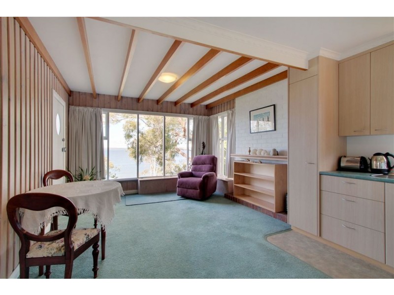 77 Wells Parade, Blackmans Bay TAS 7052