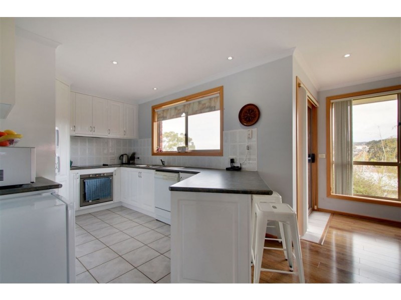 27 Freesia Crescent, Kingston TAS 7050