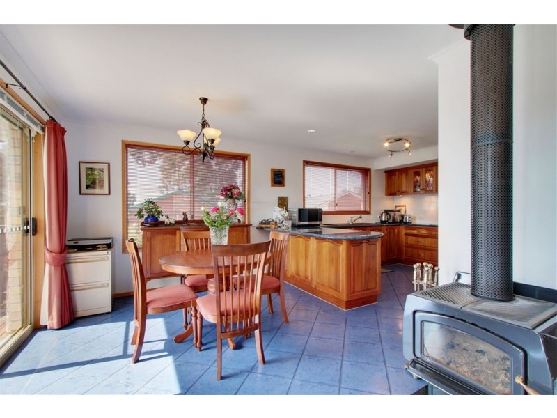 13 Sandra Drive, Blackmans Bay TAS 7052