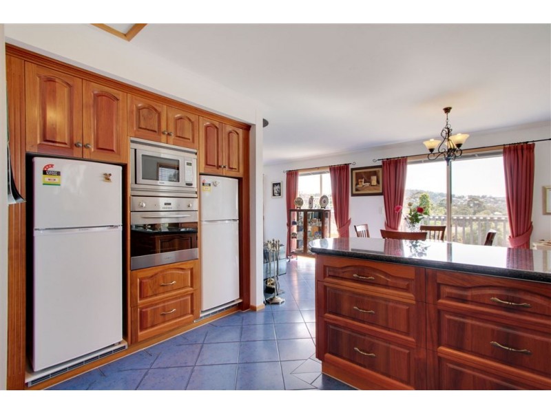 13 Sandra Drive, Blackmans Bay TAS 7052