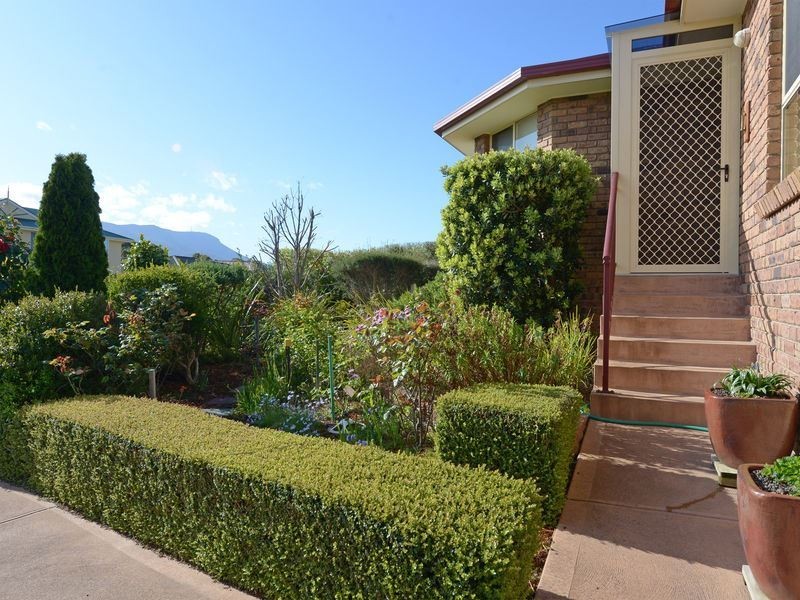6 Sonnat Drive, Kingston TAS 7050