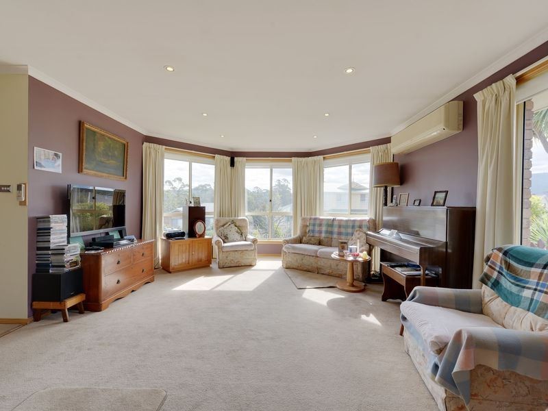 6 Sonnat Drive, Kingston TAS 7050