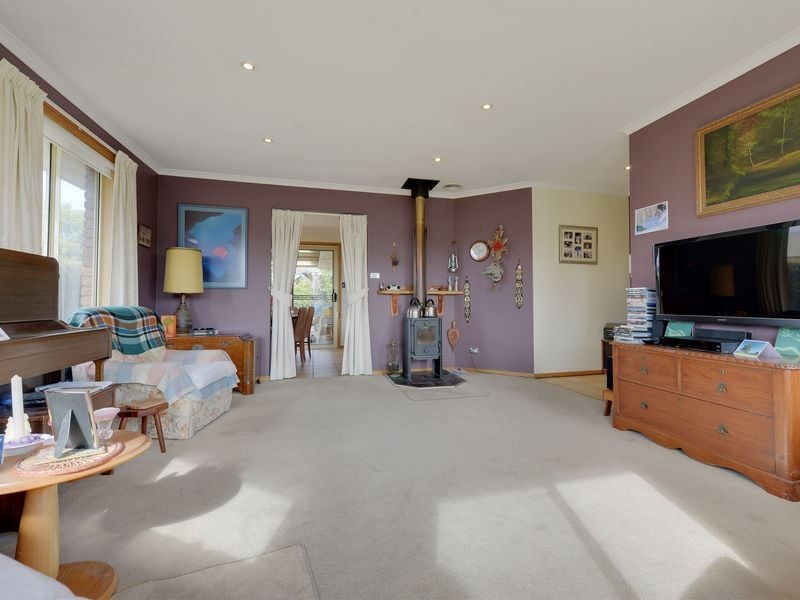 6 Sonnat Drive, Kingston TAS 7050