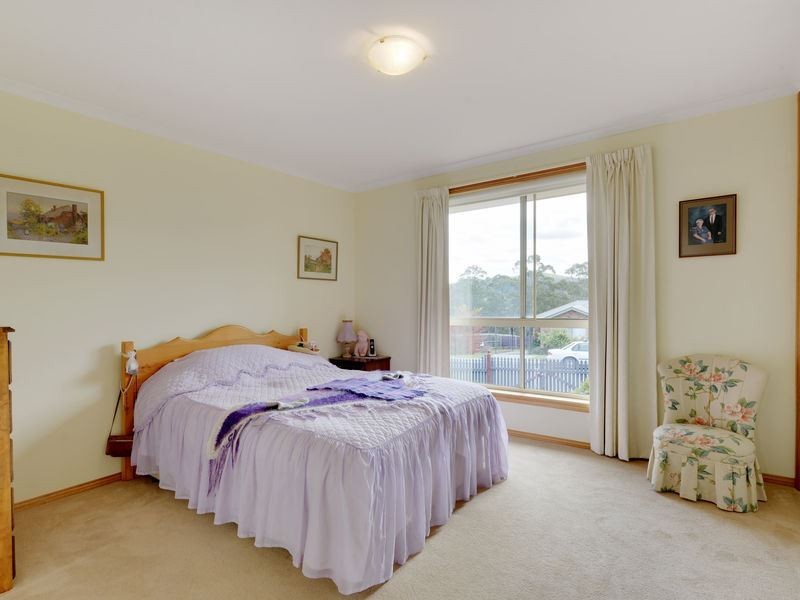 6 Sonnat Drive, Kingston TAS 7050