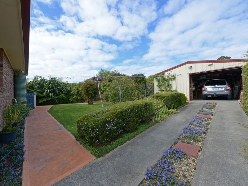 6 Sonnat Drive, Kingston TAS 7050