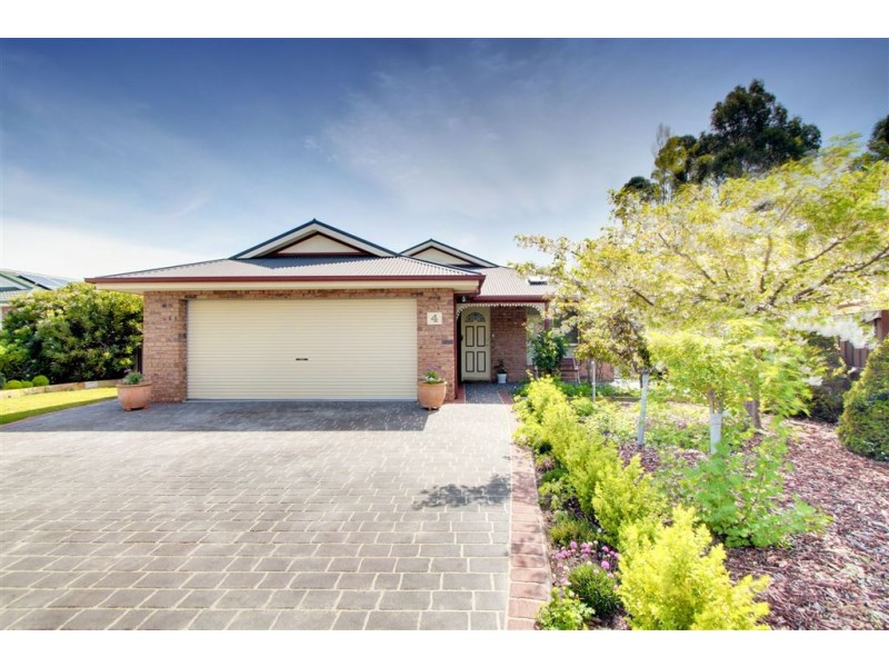 4 Freesia Crescent, Kingston TAS 7050