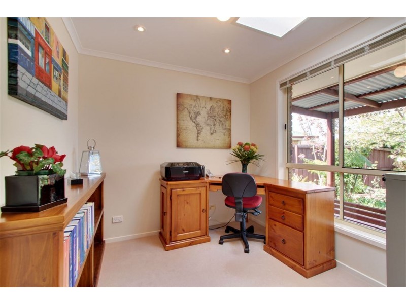 4 Freesia Crescent, Kingston TAS 7050