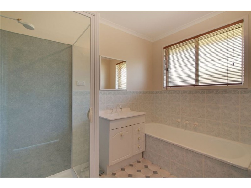 4 Freesia Crescent, Kingston TAS 7050