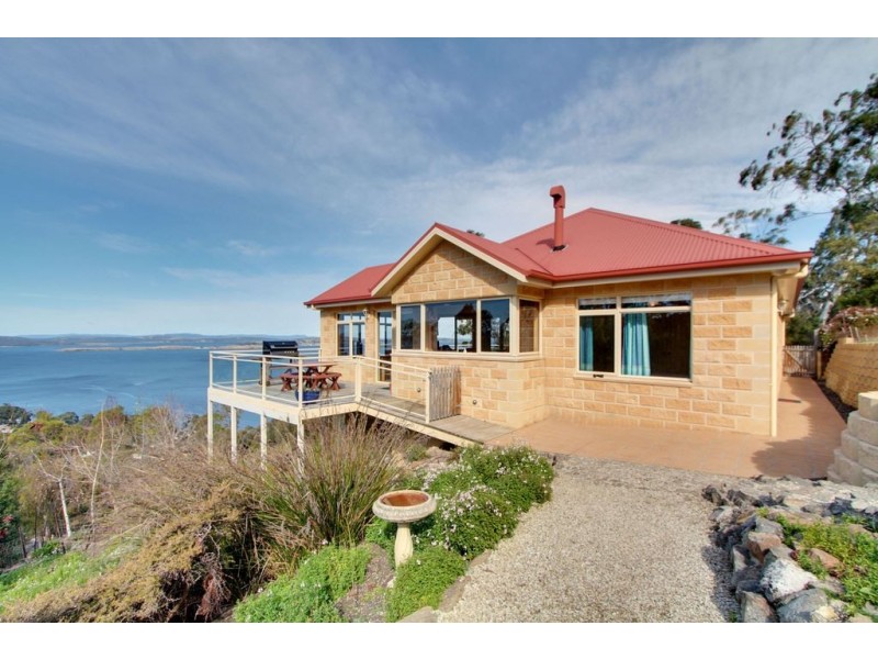 6 Kunzea Road, Taroona TAS 7053