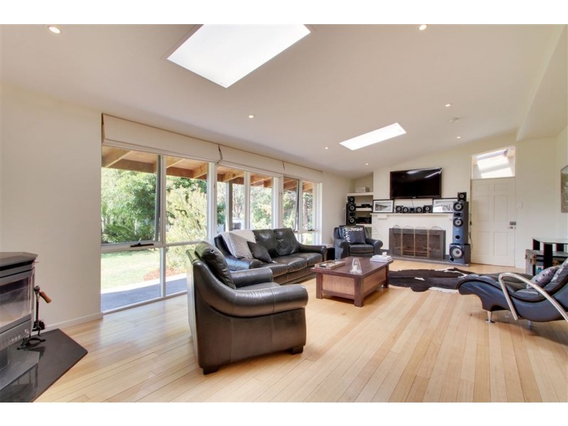 31 Burwood Drive, Blackmans Bay TAS 7052