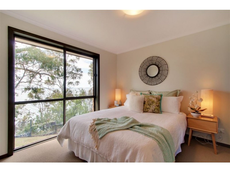 2 Mirramar Park, Blackmans Bay TAS 7052