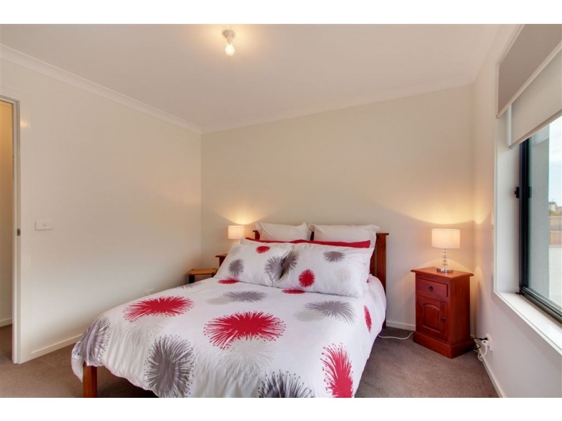 2/17 Van Morey Road, Margate TAS 7054