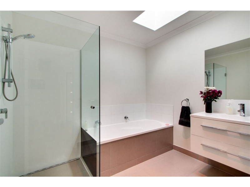 2/17 Van Morey Road, Margate TAS 7054