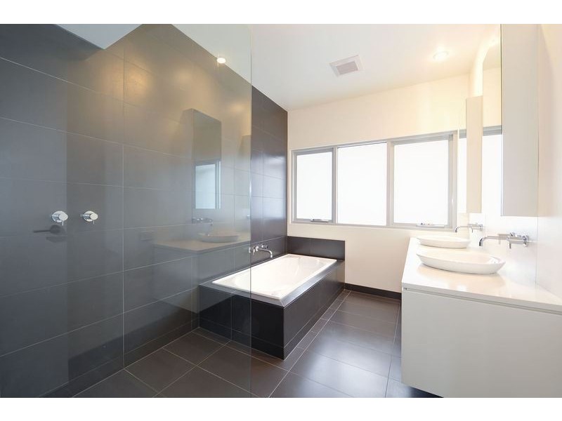 16A Ocean Esplanade, Blackmans Bay TAS 7052