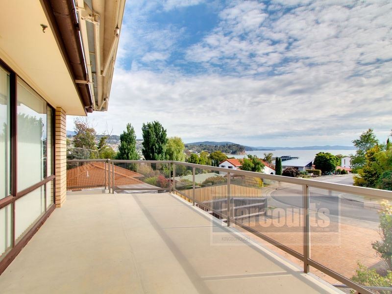 54 Flowerpot Crescent, Blackmans Bay TAS 7052