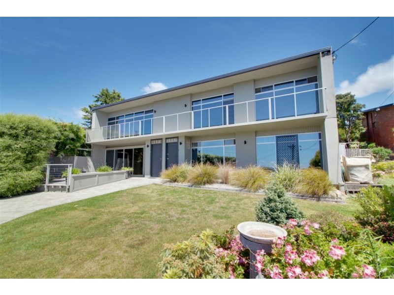 27 Illawarra Court, Blackmans Bay TAS 7052
