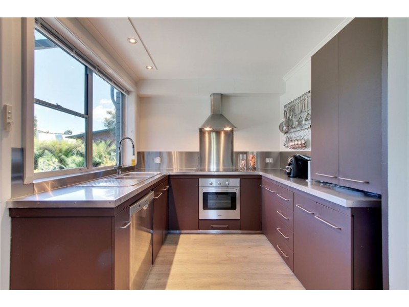 27 Illawarra Court, Blackmans Bay TAS 7052