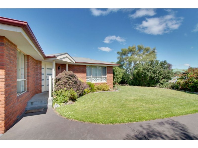 7 Welcome Avenue, Kingston TAS 7050
