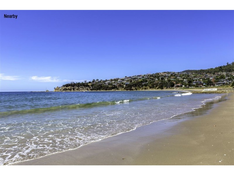 77 Wells Parade, Blackmans Bay TAS 7052