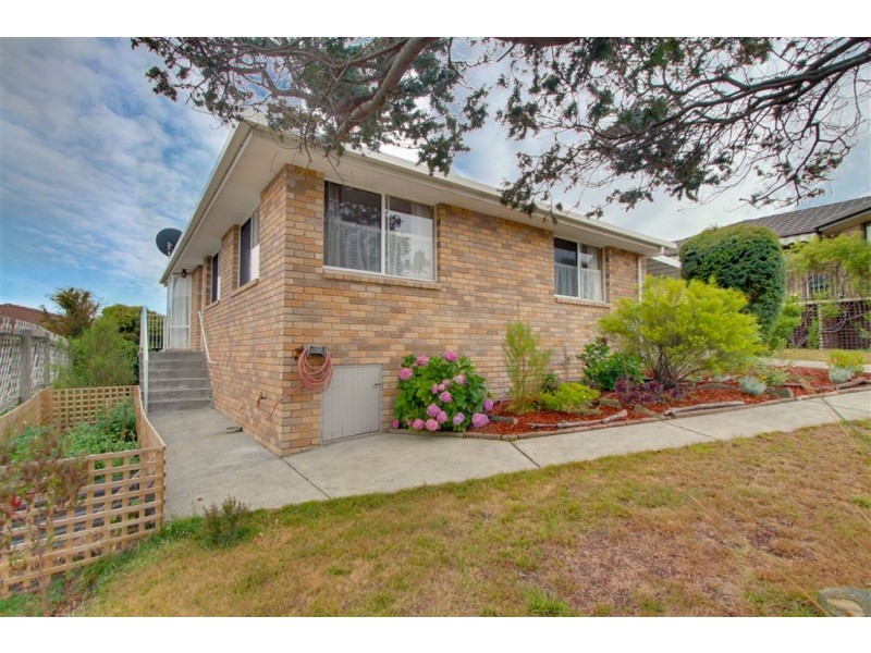 8 Scenic Drive, Kingston TAS 7050