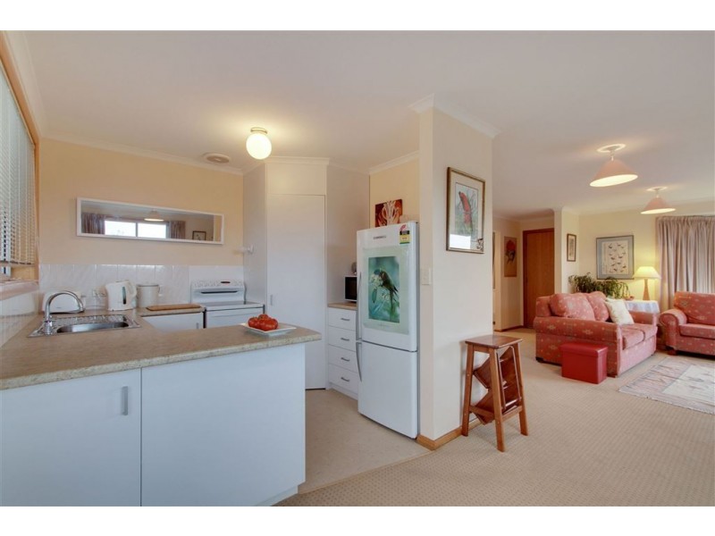 8 Scenic Drive, Kingston TAS 7050
