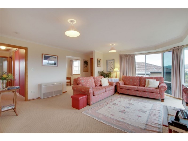 8 Scenic Drive, Kingston TAS 7050