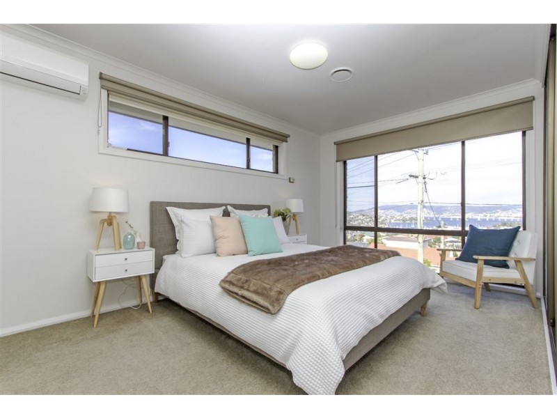 19 Corinna Road, Lindisfarne TAS 7015