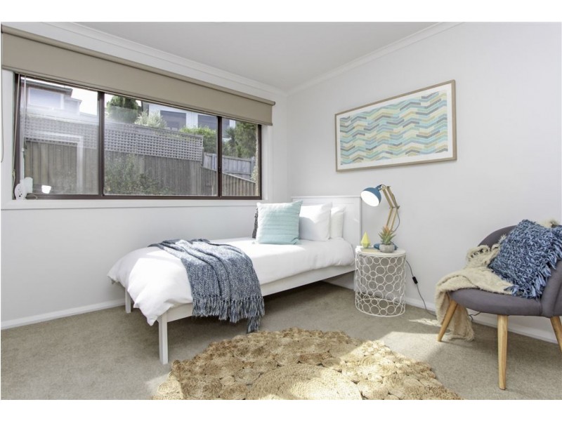 19 Corinna Road, Lindisfarne TAS 7015