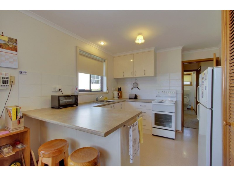 104 Crystal Downs Drive, Blackmans Bay TAS 7052