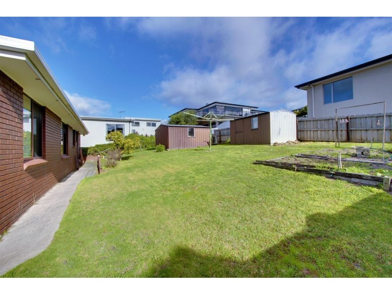 104 Crystal Downs Drive, Blackmans Bay TAS 7052