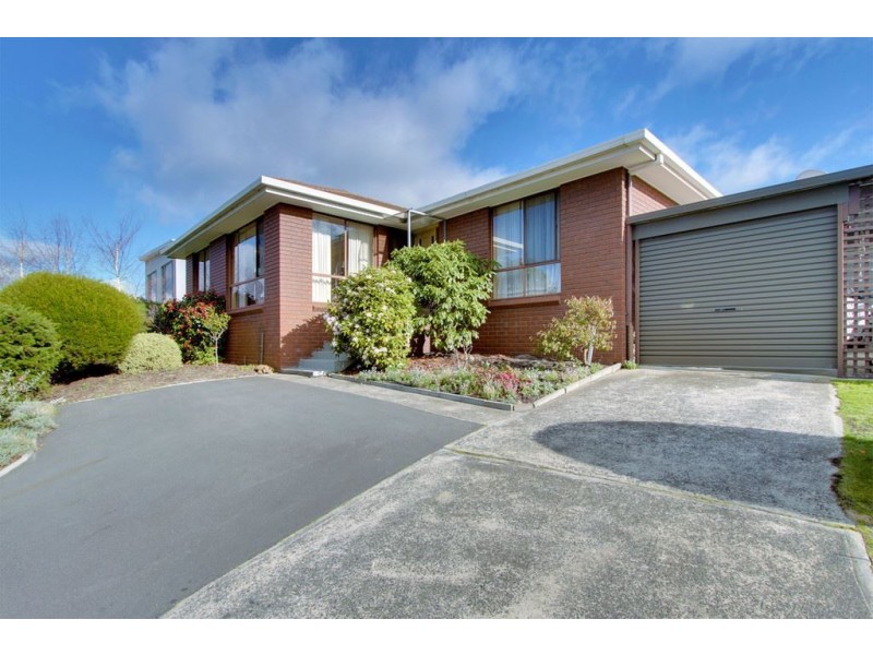 104 Crystal Downs Drive, Blackmans Bay TAS 7052