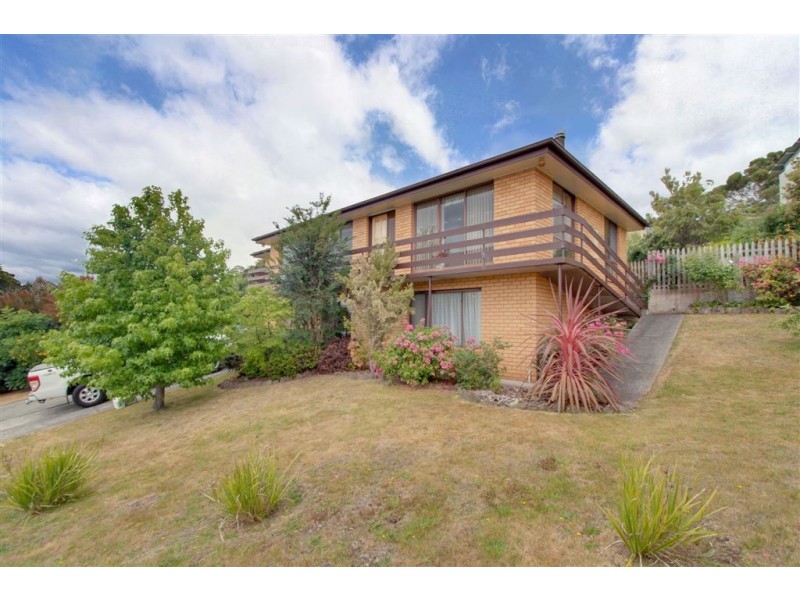 43 Tingira Road, Blackmans Bay TAS 7052