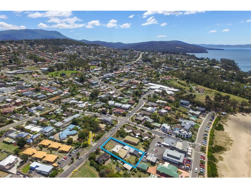 39 Wells Parade, Blackmans Bay TAS 7052