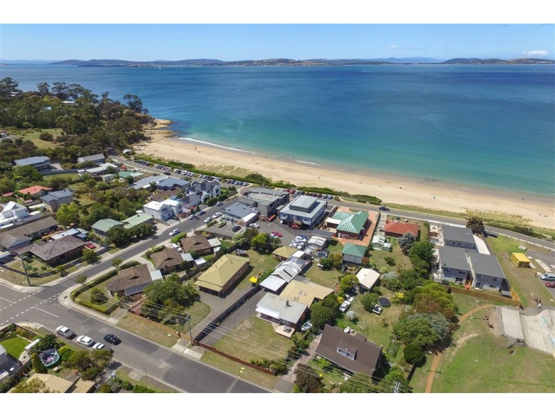 39 Wells Parade, Blackmans Bay TAS 7052