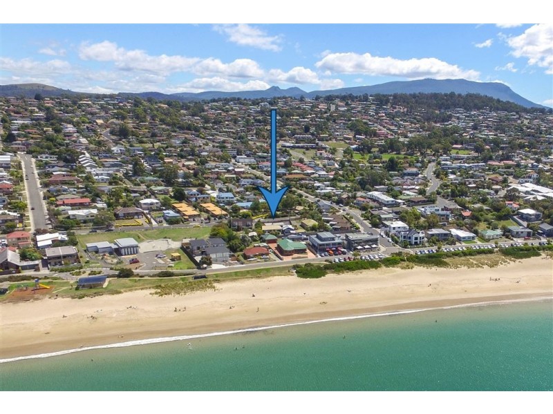 39 Wells Parade, Blackmans Bay TAS 7052