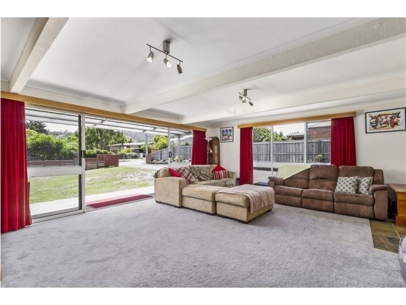 39 Wells Parade, Blackmans Bay TAS 7052